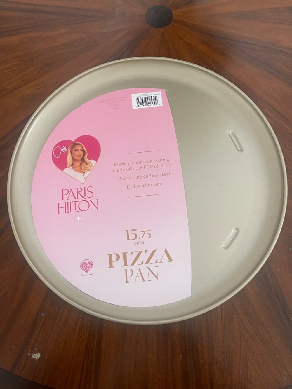“That’s Hot” Mother’s Day Pizza Set 🍕 Paris Hilton Pan + KitchenAid Cutter - Picture 4 of 7